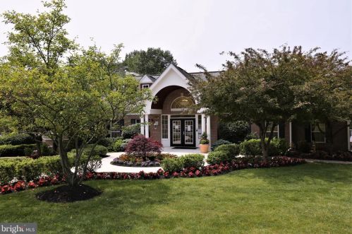 28 Ginger Ct, Princeton NJ 08540-9421 exterior