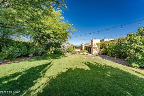 5925 Mina Vis, Tucson AZ 85718-4128 exterior