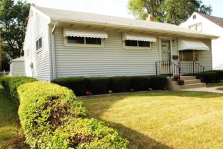 7948 Grantosa Dr, Milwaukee WI  53218-3621 exterior