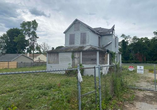 69 11 St, Huntington Station NY 11746-1728 exterior