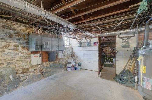 43 5 Ave, Woonsocket RI 02895-5019 exterior