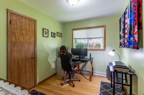 807 61 Ave, Duluth MN 55807-2439 exterior