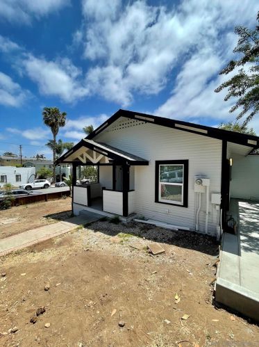 1947 Meade Ave, San Diego CA  92116-4016 exterior