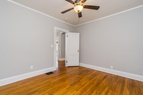 1831 Lyle Ave, Atlanta GA  30337-1204 exterior