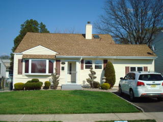 32 Mckinley Ave, Colonia, NJ 07067-2310