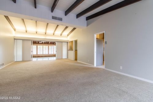 3380 Arroyo Chico, Tucson AZ  85716-5813 exterior