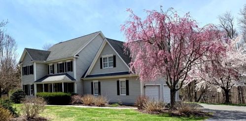 83 Chittenden Rd, Deep River, CT 06419-2437