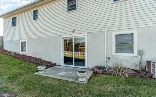 62 Lion Dr, Hanover PA  17331-3847 exterior