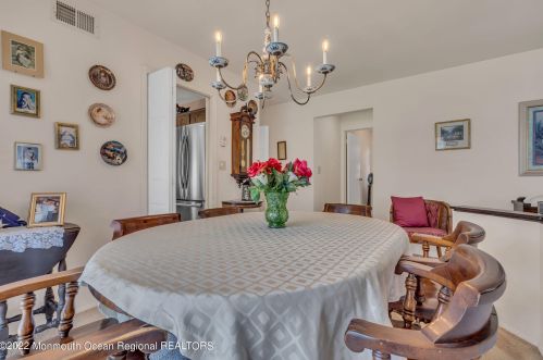 8 Gladstone Ave, Lakehurst NJ 08759-6625 exterior