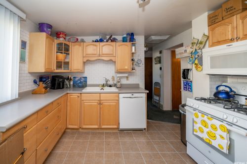 9425 170, Sandy UT 84070-3317 exterior