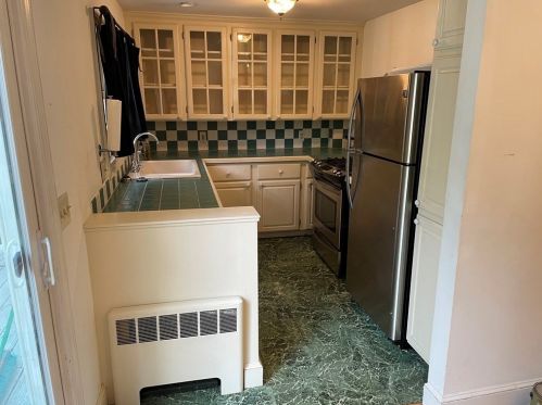 201 Turnpike St, North Andover MA  01845-5005 exterior