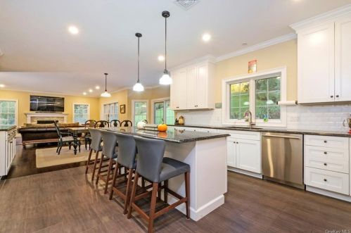 14 Faraway Rd, Armonk NY 10504-1215 exterior