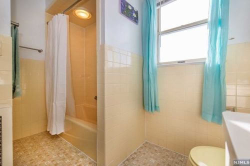 128 Grand St, N Milford NJ 07646-2626 exterior