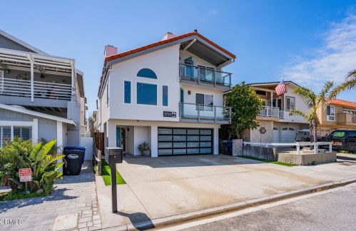 3713 Sunset Ln, Oxnard CA  93035-4133 exterior