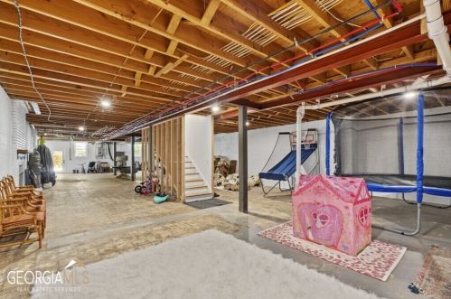 65 Barbara Ln, Atlanta GA  30327-3319 exterior