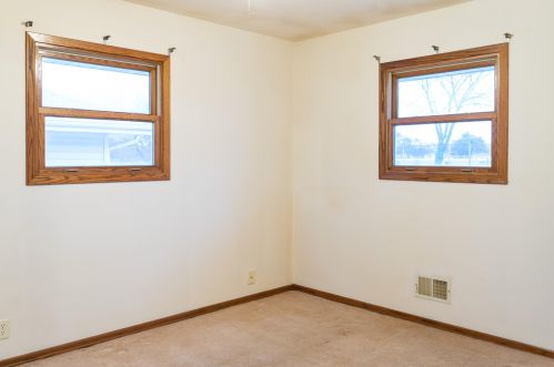 3733 80, Milwaukee WI 53214-1431 exterior