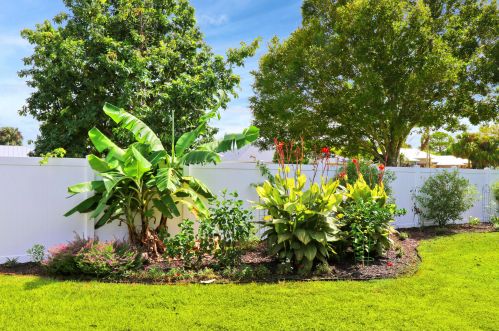 2910 Cates Cir, Fort Pierce FL  34952-5812 exterior