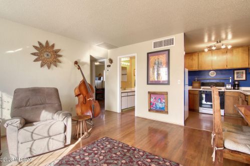 892 Glenn St, Tucson AZ  85705-4120 exterior