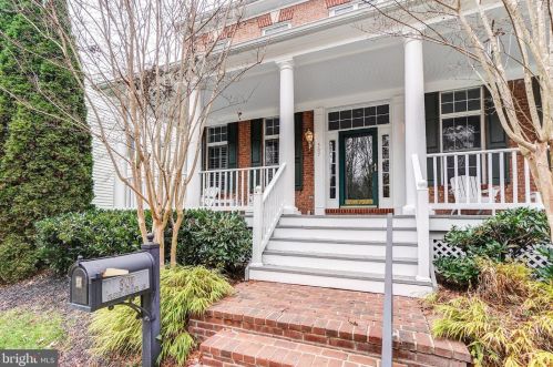 307 Creek Valley Ln, Rockville MD  20850-5604 exterior