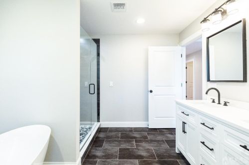 20 Linden Ave, Edison NJ 08817-3208 exterior