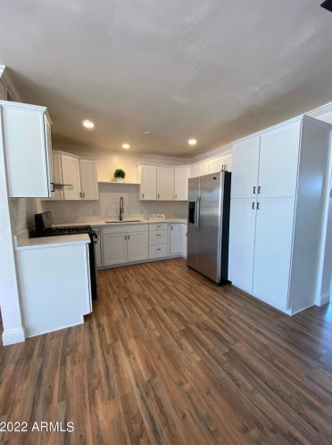 4246 30 Dr, Phoenix AZ 85009-5071 exterior