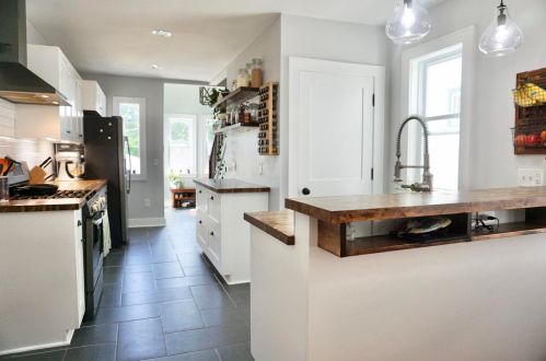 3134 Herman St, Milwaukee WI 53207-2850 exterior