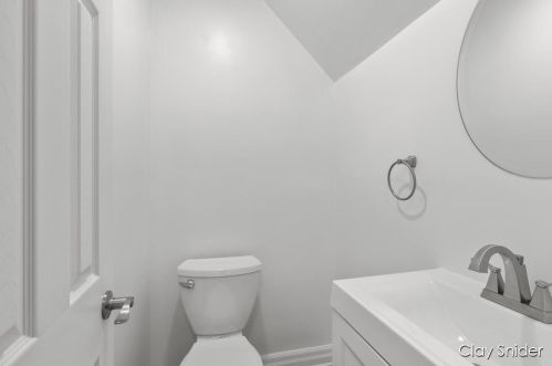 637 Leonard St, Grand Rapids MI 49503-1134 exterior