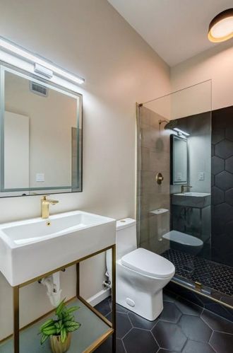 620 Colebrook Ct, Atlanta GA  30327-4710 exterior