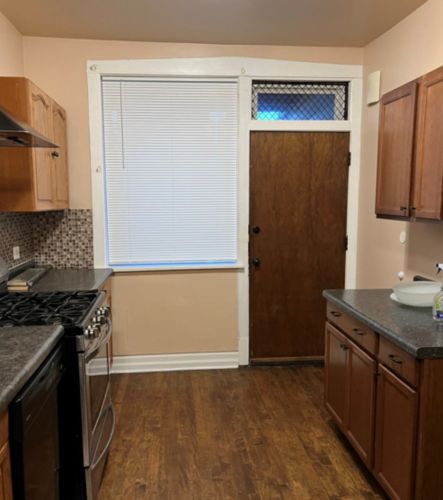 7527 Champlain Ave, Chicago IL 60619-2222 exterior