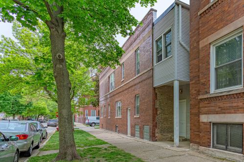 3501 Leavitt St, Chicago, IL 60618-6015