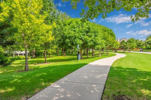 12809 Spg Hl Dr, Frisco TX 75035-1647 exterior