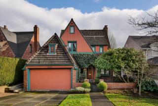 4556 52nd Ave, Seattle WA  98105-3842 exterior