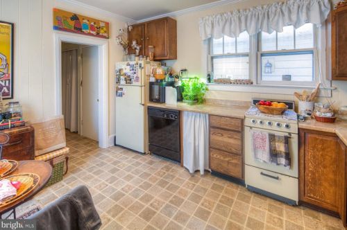 412 Delaware St, New Castle DE 19720-5045 exterior