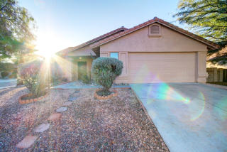 3057 Placita Montessa, Tucson AZ  85741-2977 exterior