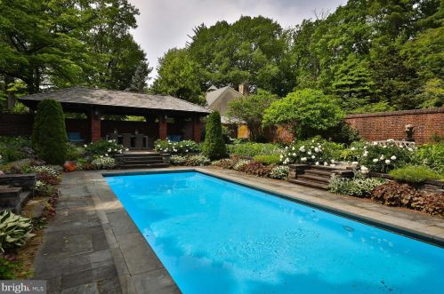 455 Chestnut Hill Ave, Philadelphia PA 19118-2712 exterior