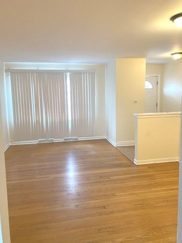 7920 Lawrence Ave, Chicago, IL 60706-3290