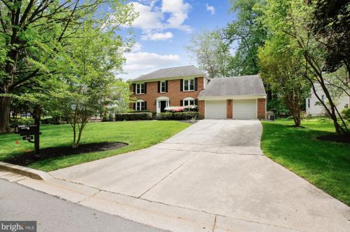 810 Bromley St, Silver Spring, MD 20902-3020