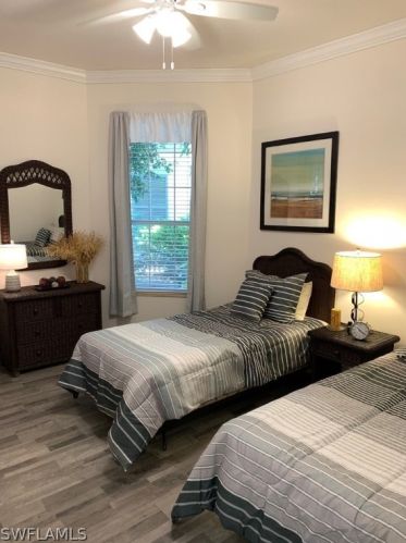 133 Colonade Cir, Naples FL 34103-8716 exterior