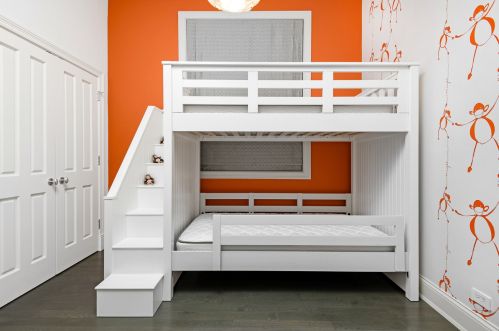 1950 Orch St, Chicago IL 60614-5495 exterior