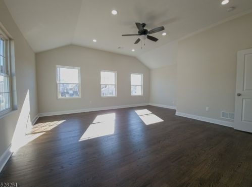 1996 Price St, Rahway NJ 07065-4423 exterior