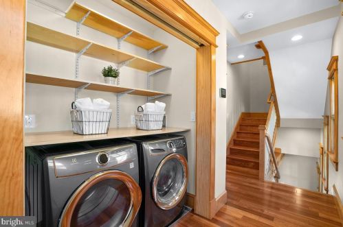 7105 Carroll Ave, Silver Spring MD 20912-4637 exterior