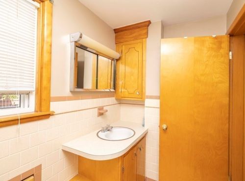 12 Kilmer Ave, Taunton MA 02780-4034 exterior