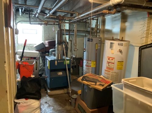 1305 Mayfield Ave, Chicago IL 60638-4405 exterior