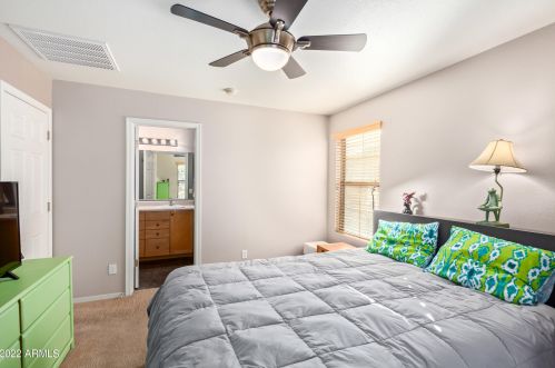 2852 Dunbar Dr, Phoenix AZ  85042-6074 exterior