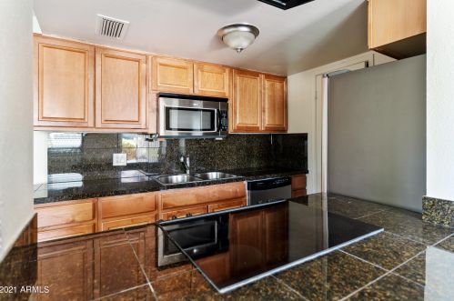 8811 12 Pl, Phoenix AZ 85014-5106 exterior