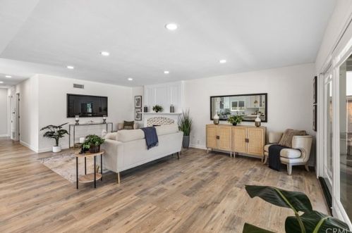 13422 Epping Way, Tustin CA  92780-4743 exterior