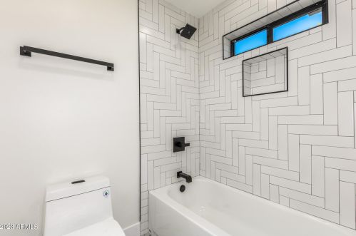 6111 31st Pl, Phoenix AZ  85016-2303 exterior