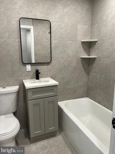 720 Lombard St, Philadelphia PA  19147-1315 exterior