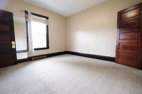 21 Woodward St, Worcester MA 01610-2937 exterior