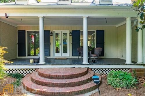 16 Blackland Rd, Atlanta, GA 30342-4408